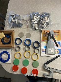 BADGE A MINIT BUTTON PRESS MAKER TOOL 2 1/4 SET LOT WITH Two Circle Cutters