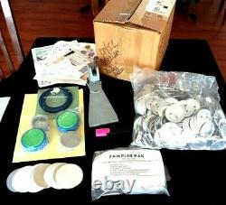 Badge-a-minit Button Maker & Suppies, Press, Disc Cutter, 230 Buttons & More