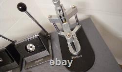 Button Maker Badge Punch Press Machine & Circle Cutter Kit 25mm B-Stock B2459