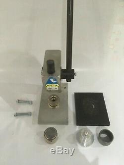 Button Press machine Astor professional including dies and cutters